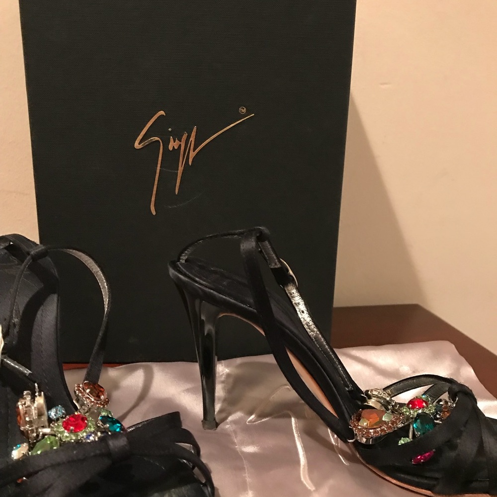 Giuseppe Zanotti Black Satin Jeweled T-Strap Sandals - Picture 3 of 5